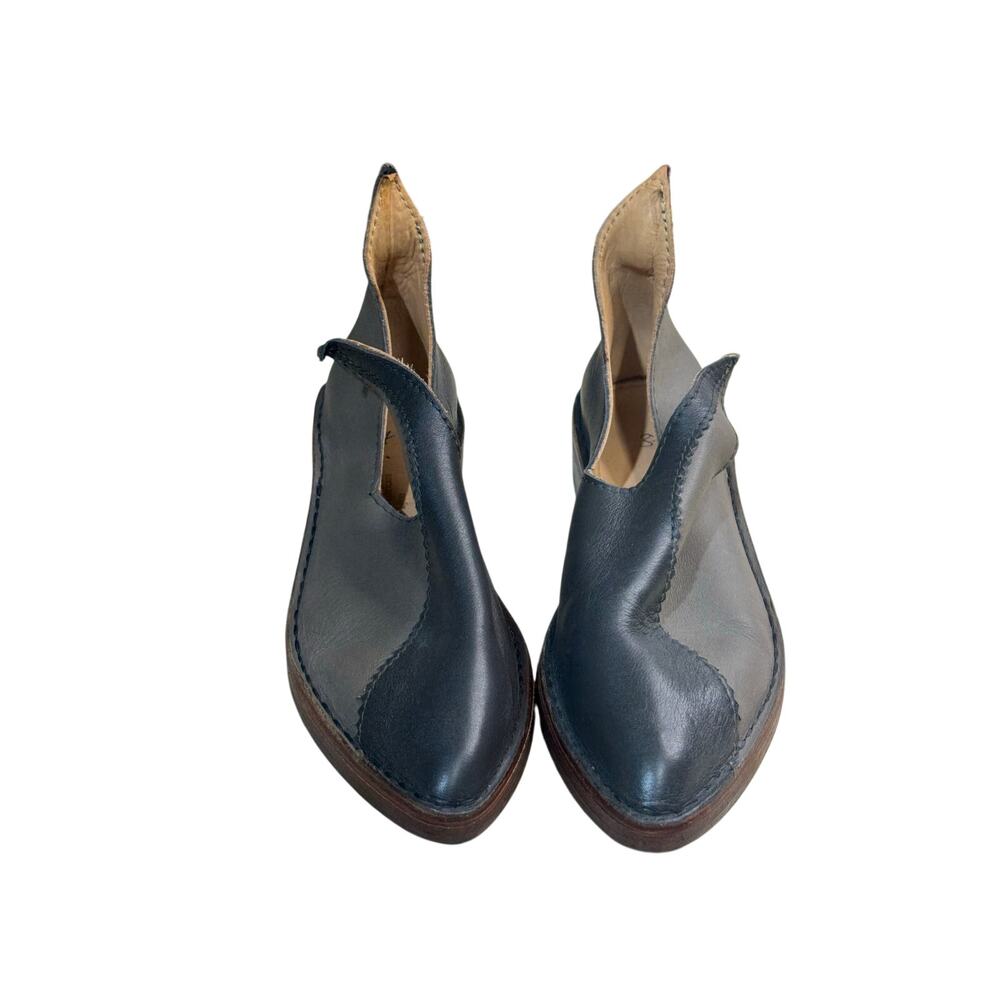 Art peaux leather slip shoes size 37 euro